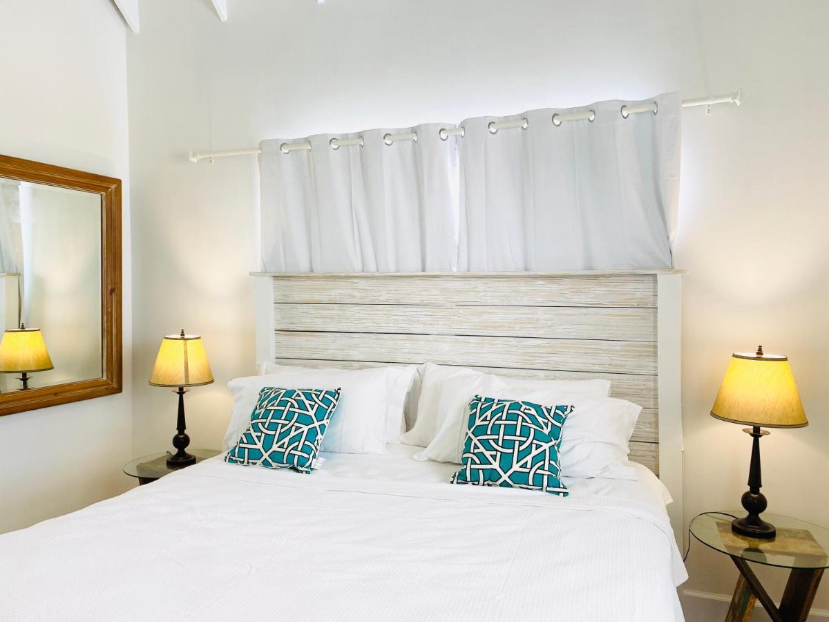 Modern Cottage With Chalk Sound Views Providenciales Exterior foto